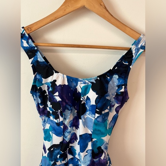 Maxine of Hollywood Women's Swimsuit Size 6 Floral One Piece Skirt Dress Sample - Picture 6 of 12